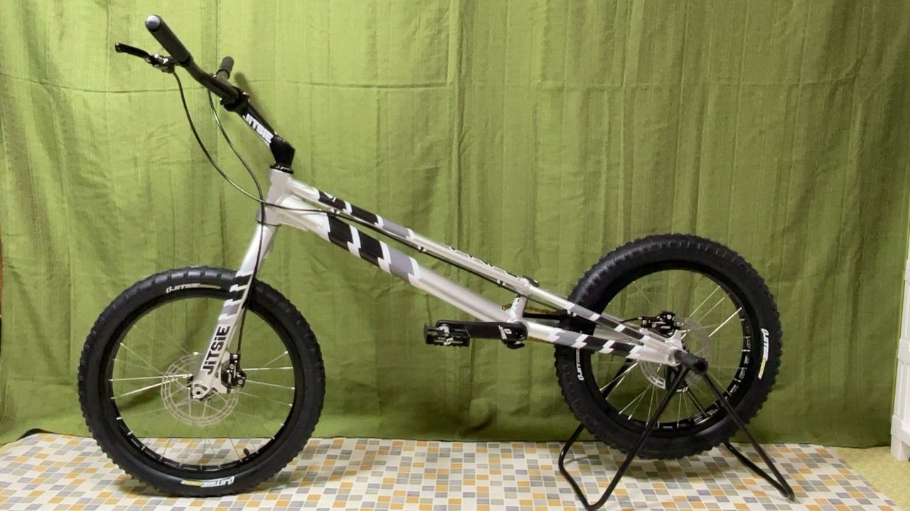 バイクトライアル 完成車 JITSIE RACE ,20ｲﾝﾁ 値下げ（新品）【1ヶ月