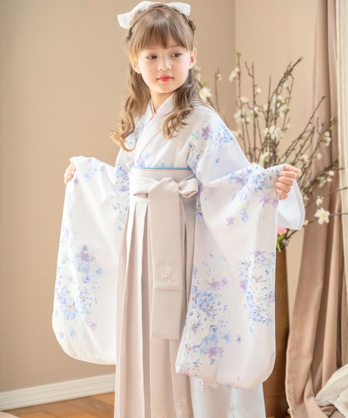 Catherine Cottage（キャサリンコテージ）の「簡単着付けの刺繍入り袴