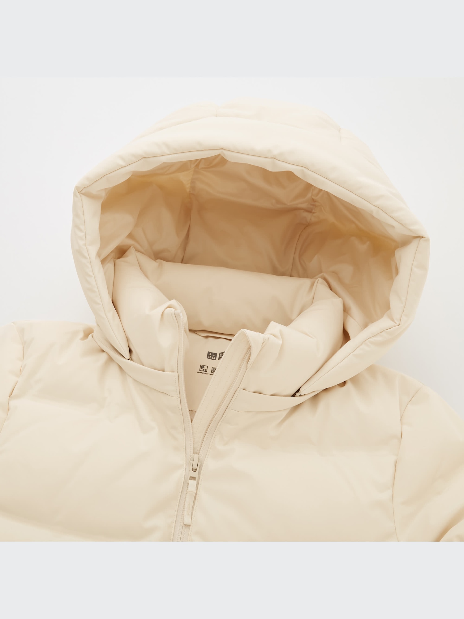 ユニクロ公式 | シームレスダウンパーカ