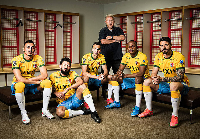 鹿島アントラーズ、30周年記念ユニフォームを発表！「王国ブラジル」を