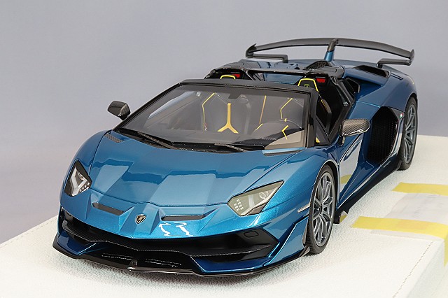 アイドロン 1/43 ランボルギーニ アヴェンタドール SVJ 63