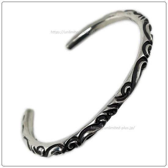 クロムハーツ ブレスレット（Chrome Hearts）スクロール バングル
