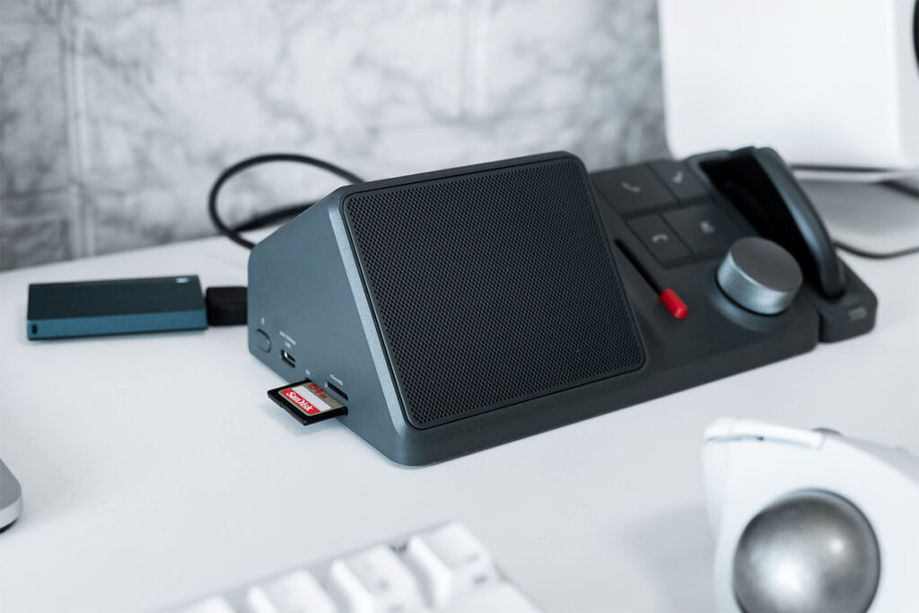 HiDock H1 レビュー | 生成AI連携の議事録・文字起こし機能搭載の多