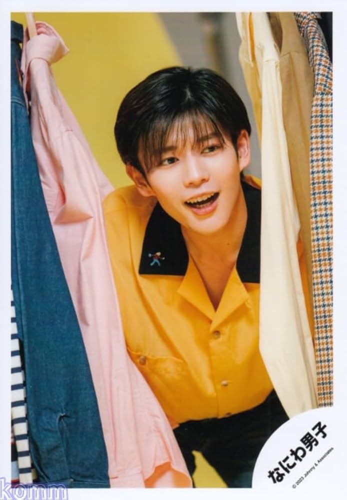 Amazon.co.jp: なにわ男子 公式 生 写真（長尾謙杜）J02086 : おもちゃ