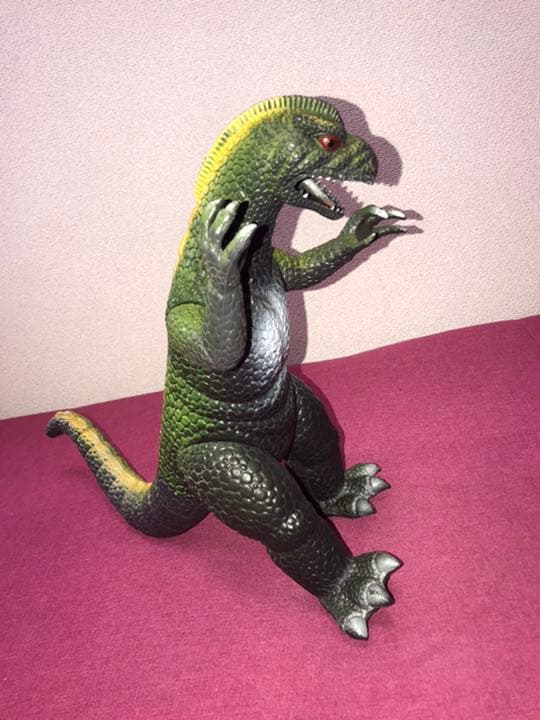 ゴジラ？ 1986年製?怪獣フィギュア人形 ソフビ - メルカリ