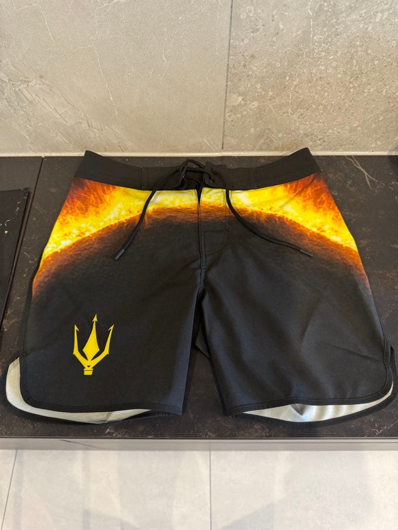 FIED フィジーク サーフパンツ　サイズ26 ⭐︎【期間限定価格】⭐︎ FIED ファイド サーフパンツ サイズ26