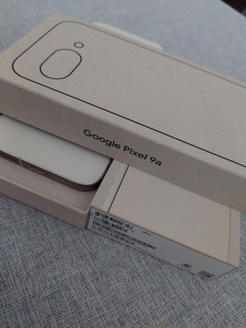 Google Pixel 9a ホワイト 本体 元箱付き Google Pixel 9a 5G 8GB+256GB PORCELAIN Unlocked Dual SIM Android
