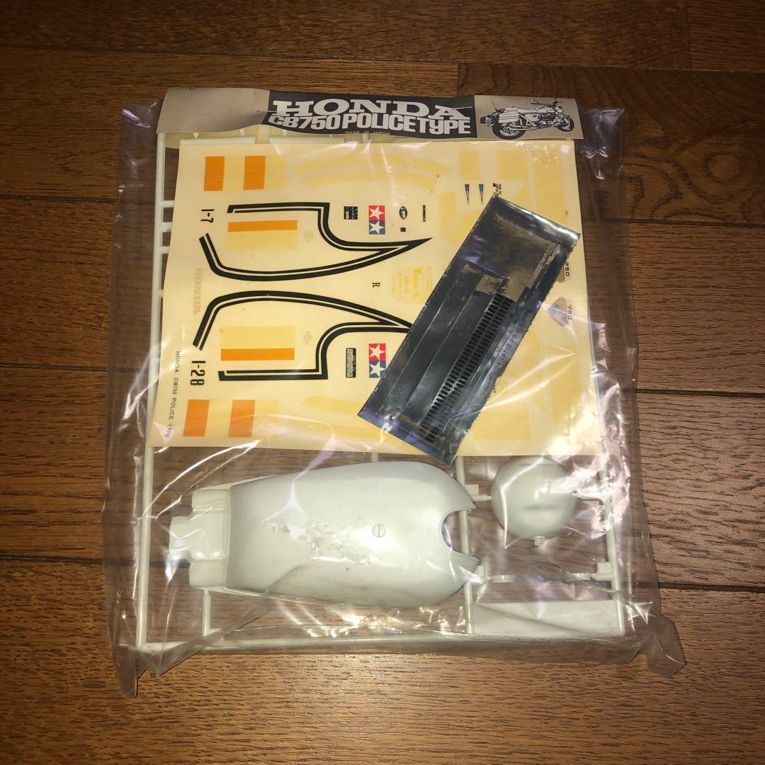 HONDA CB750 POLICE TYPE 1/6スケール