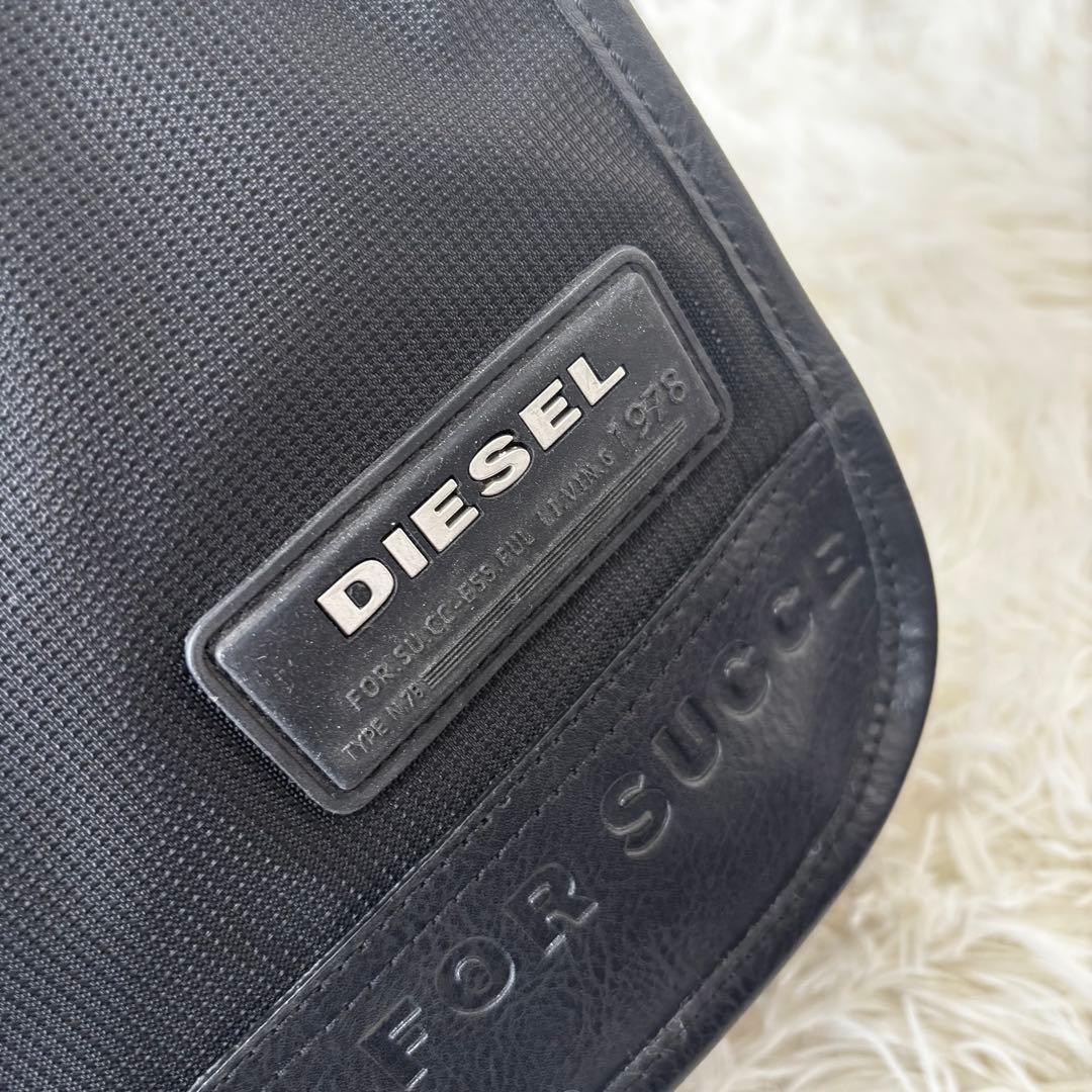 DIESEL✨大容量メッセンジャーバッグ レザー×ナイロン ロゴ刻印 y2k