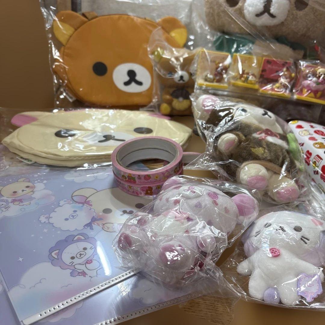 リラックマ まとめて40点　ぬいぐるみ　ペンケース　フィギュア　ボールペンなど