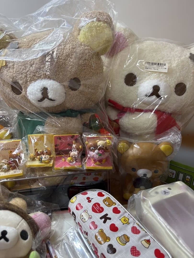 リラックマ まとめて40点　ぬいぐるみ　ペンケース　フィギュア　ボールペンなど