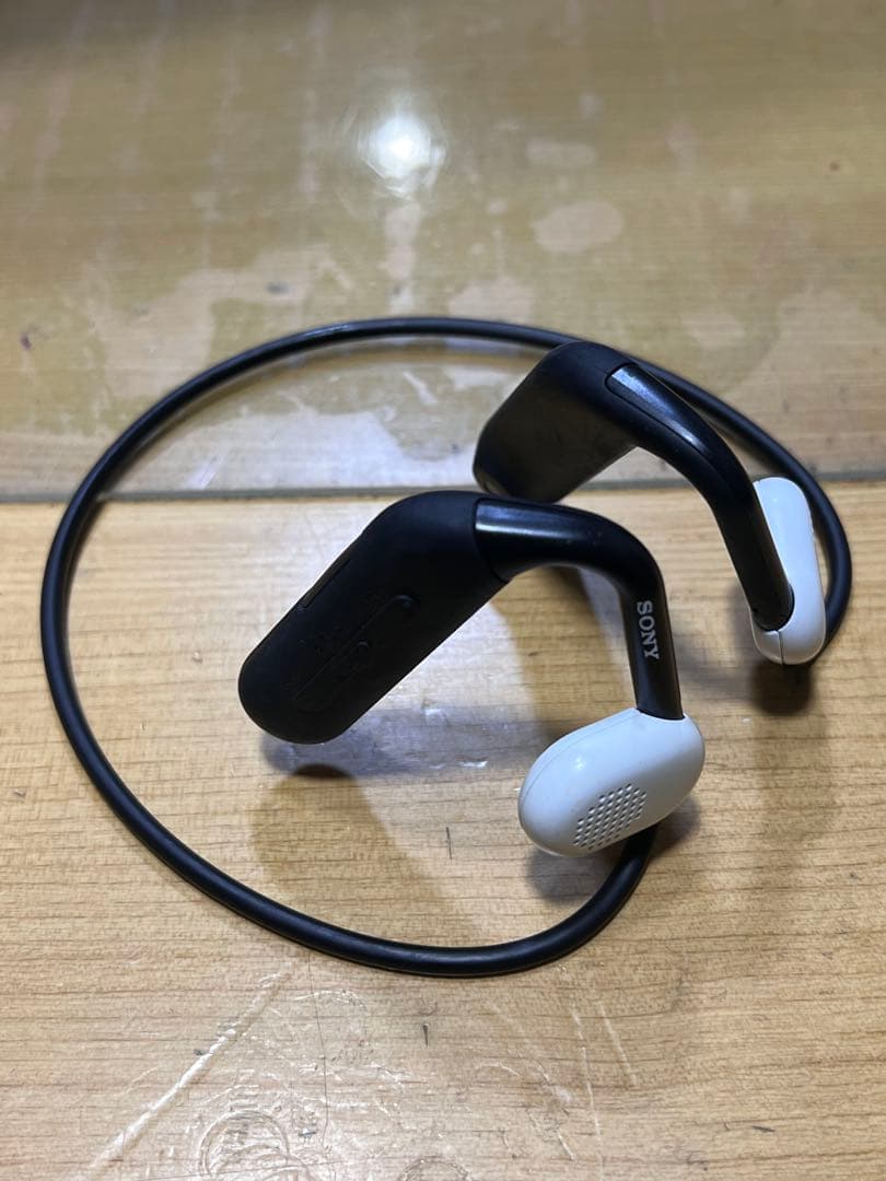 SONY Float Run ソニー ワイヤレスステレオヘッドセット Float Run 特長 : 高音質 | ヘッドホン | ソニー