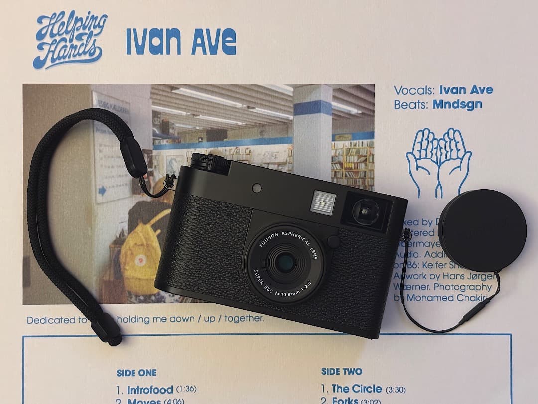 Fujifilm X Half コンパクトデジタルカメラ（黒） 新製品レビュー：“高機能”レンズ一体型カメラ特集：富士フイルム X