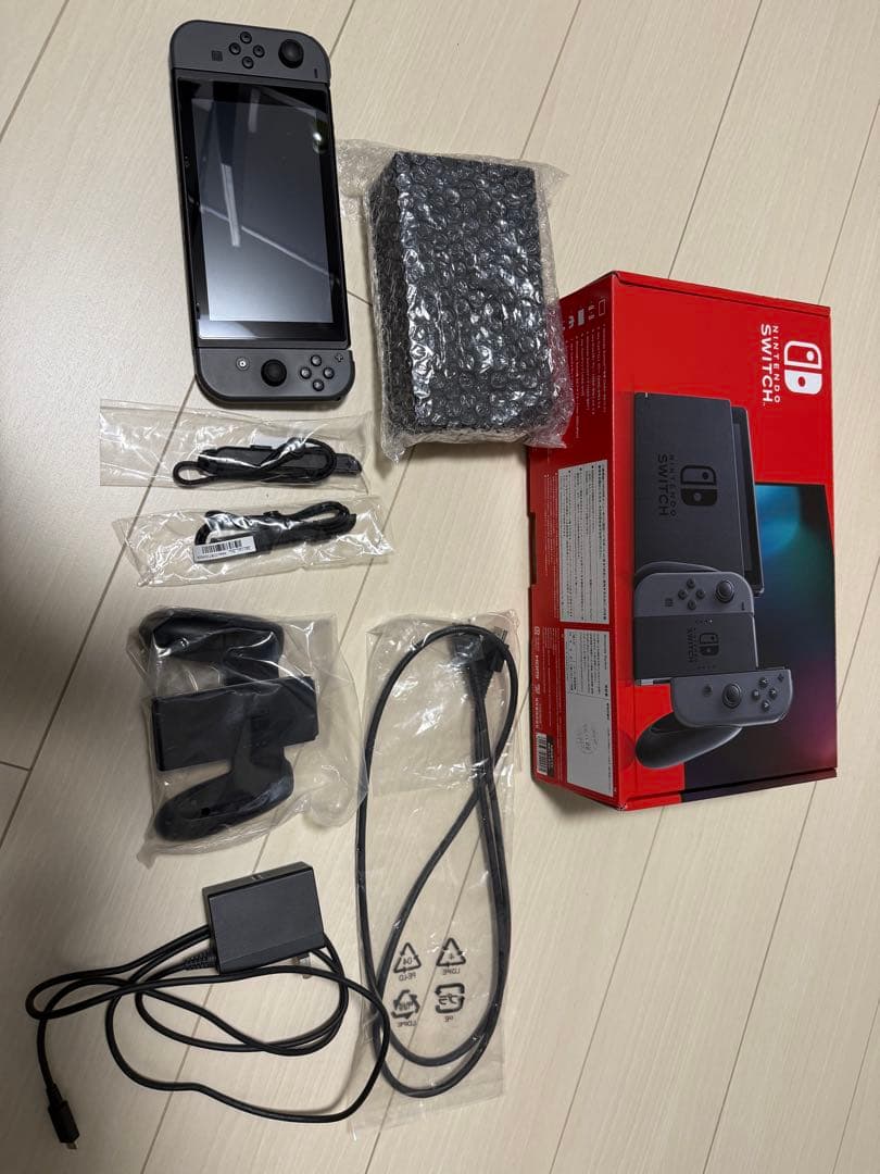 【美品】Nintendo Switch 本体 グレー 付属品あり 美品】Switch本体グレー 付属品完備｜Yahoo!フリマ（旧PayPayフリマ）