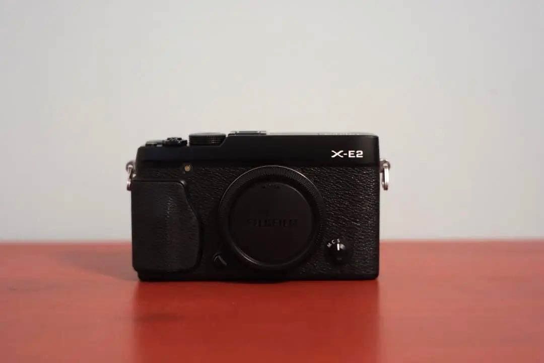 FUJIFILM X-E2ボディ フジフイルム X-E2 ボディ シルバー | ミラーレス一眼