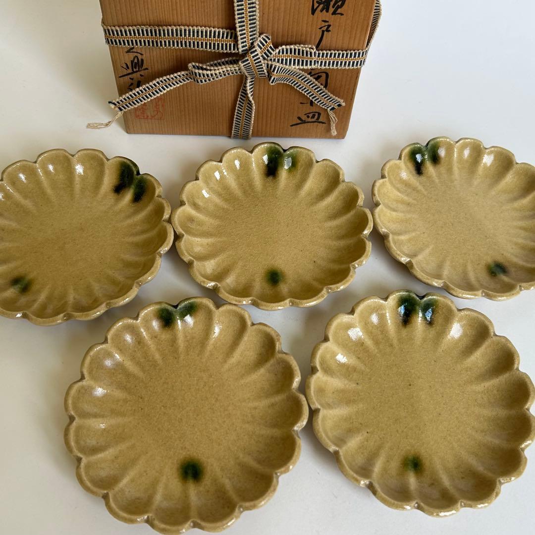 【希少、美品】小皿 皿 菊小皿 5枚 木箱美濃焼の名工　大嶋久興　【子の日窯】 Yahoo!オークション -「大嶋久興」の落札相場・落札価格