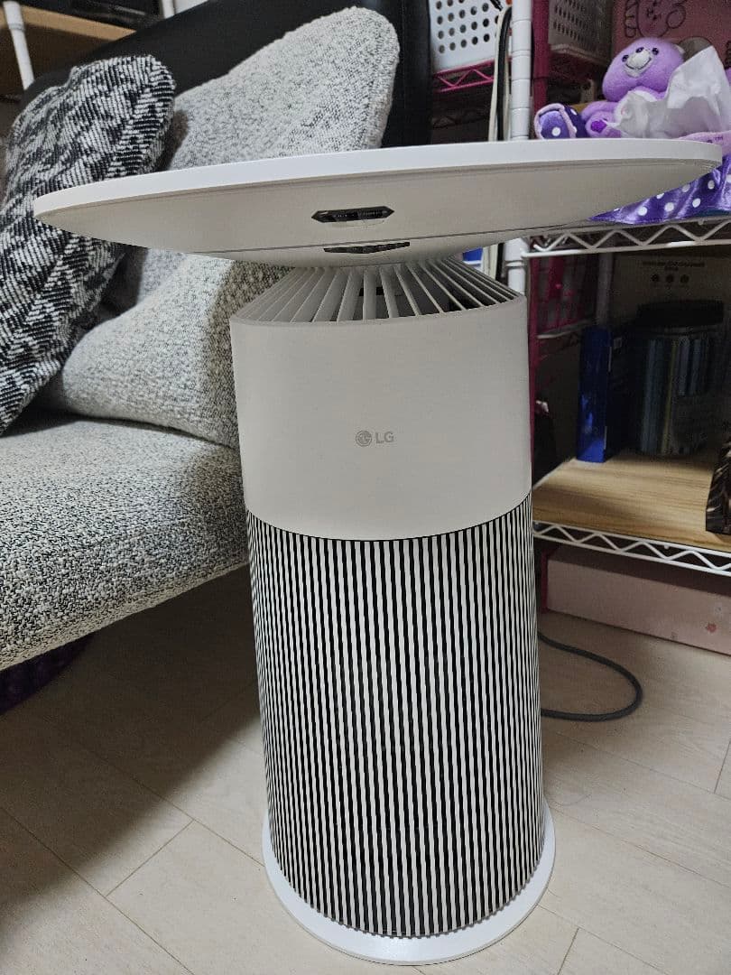 ☆むちさん専用☆LG 空気清浄機 エアロファニチャー ワイヤレス充電付 15249.jpg