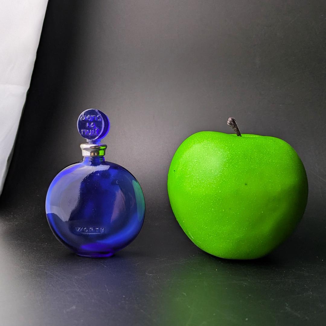 JJ様専用 Worth「Dans la Nuitラリック香水瓶 夜の気配を纏う美 - メルカリ