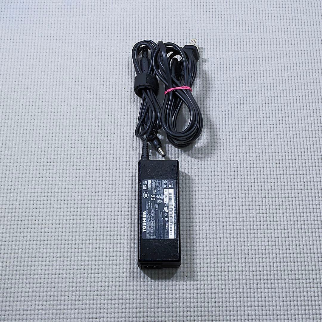 ★お買得品★日常使いに最適★東芝レッド色★高速i3&新品SSD搭載★オフィス付★