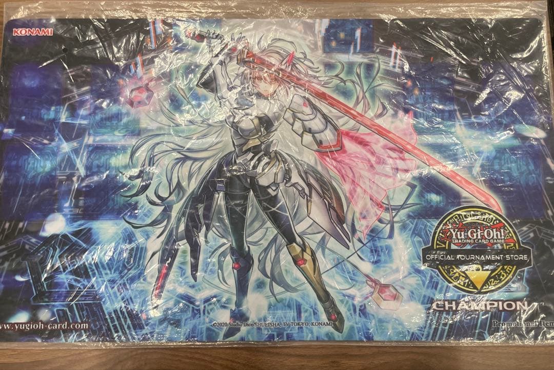 遊戯王 公式 OTS 閃刀姫＝ゼロ プレイマット EU版 遊戯王】 プレイマット 閃刀姫ゼロ (OTS) (袋あり) – カードン