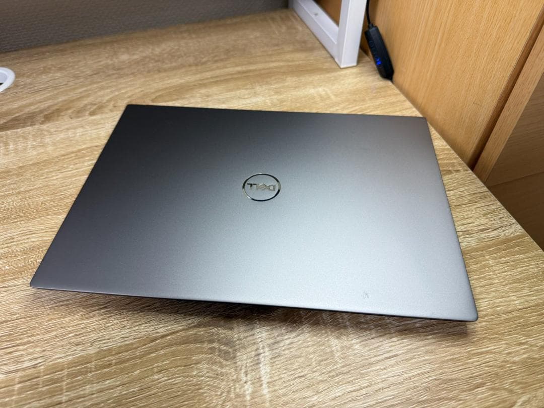美 品 DELL Vostro 13 5310 第11世代 Office付き Dell Vostro 5310 - i7-11370H · MX450 · 13.3”, FHD+ (1920 x 1200