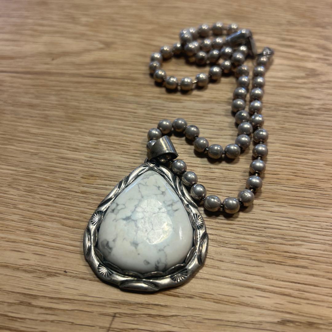 インディアンジュエリー　ナバホ ホワイトバッファロー　シルバー　ペンダント 楽天市場】インディアンジュエリー ナバホ族 ホワイトバッファロー