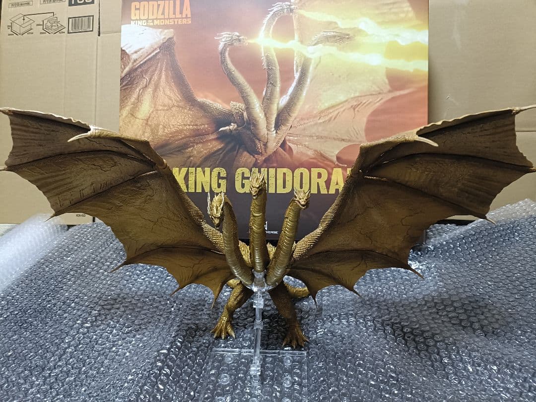 Hiya Toys キングギドラ2019 ゴールドver Amazon.com: Godzilla vs. King Ghidorah - King Ghidorah Exquisite